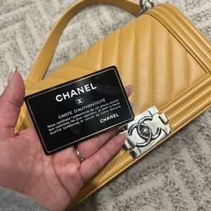 Chanel boy bag, beautiful yellow tone! MEDIUM size only one owner